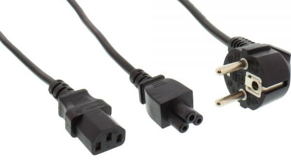 Kaltgeräte-Kabel mit 1x Kaltgeräte-Buchse und 1x 3pol. 220V Stromkabel